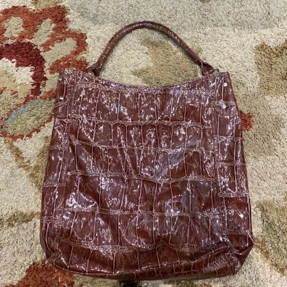 ❤️ Textured Faux Gator Tote ❤️